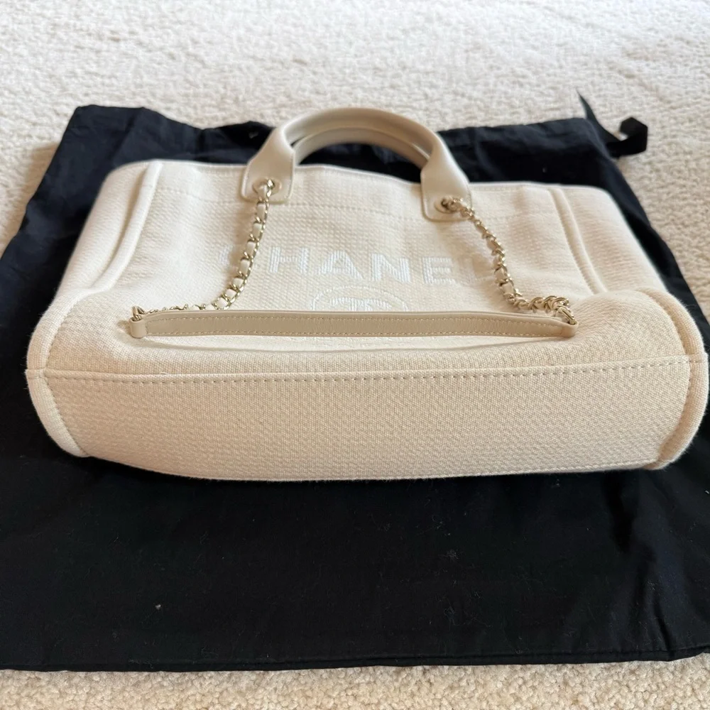 Chanel Deauville Shopping Bag - Picture 2 of 4